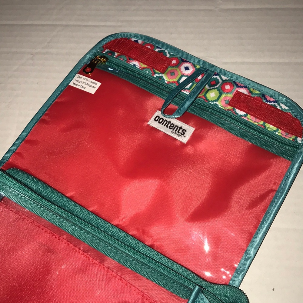 Cosmetic case by Contents - Picture 7 of 8